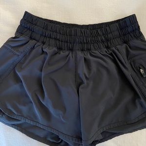 Lululemon Tracker Short 4-inch Rise